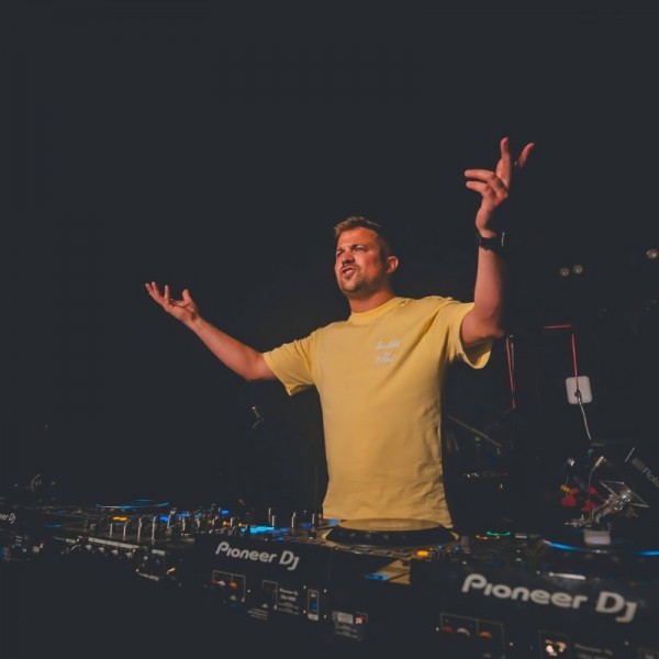 DJ G-LOW